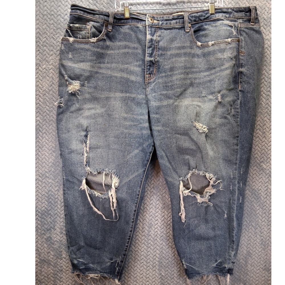 Torrid First At Fit Distressed Boyfriend Jeans 26S Medium Wash Frayed Cropped